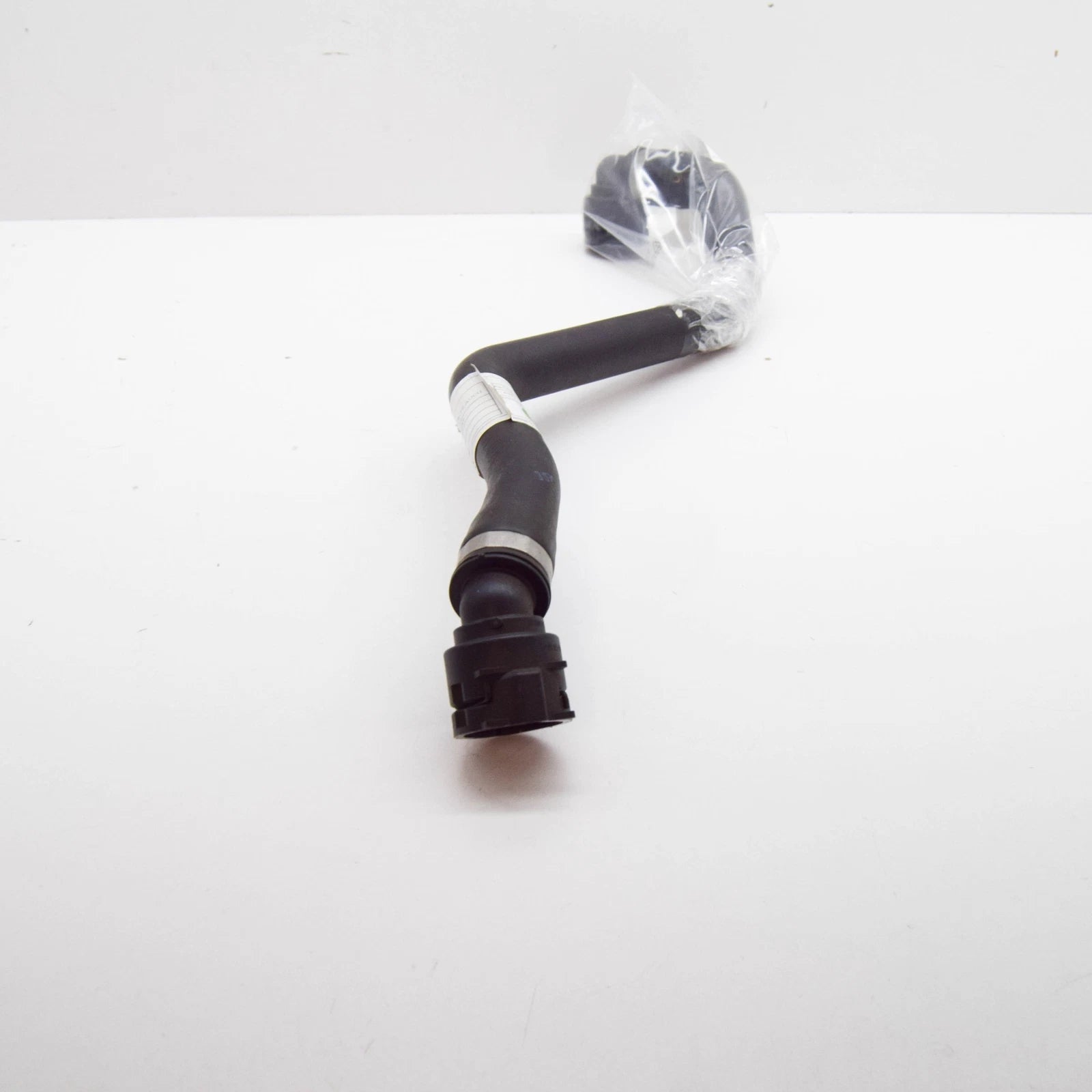 NEW MERCEDES-BENZ E W213 LEFT SIDE COOLING RADIATOR HOSE A2135014782 ORIGINAL