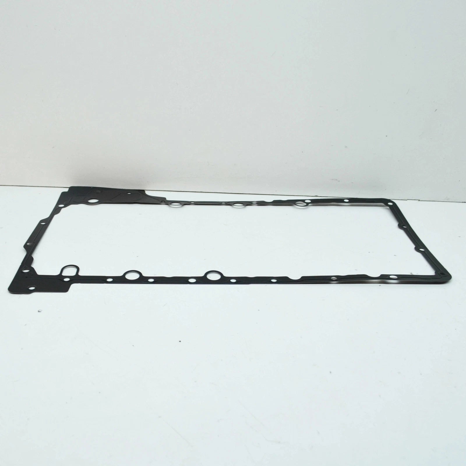 NEW BMW M5 F90 UPPER ENGINE OIL PAN GASKET 11137852273 ORIGINAL