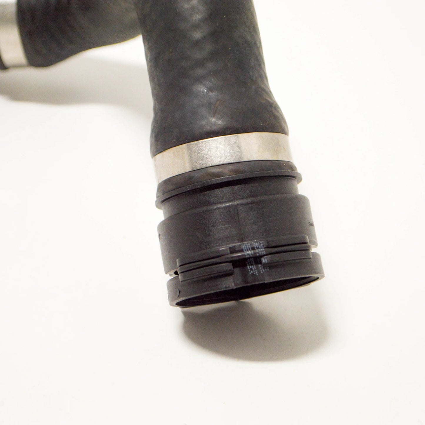 NEW BMW 7 E38 RADIATOR WATER UPPER PIPE HOSE 740I PETROL 4.4 1711877 ORIGINAL