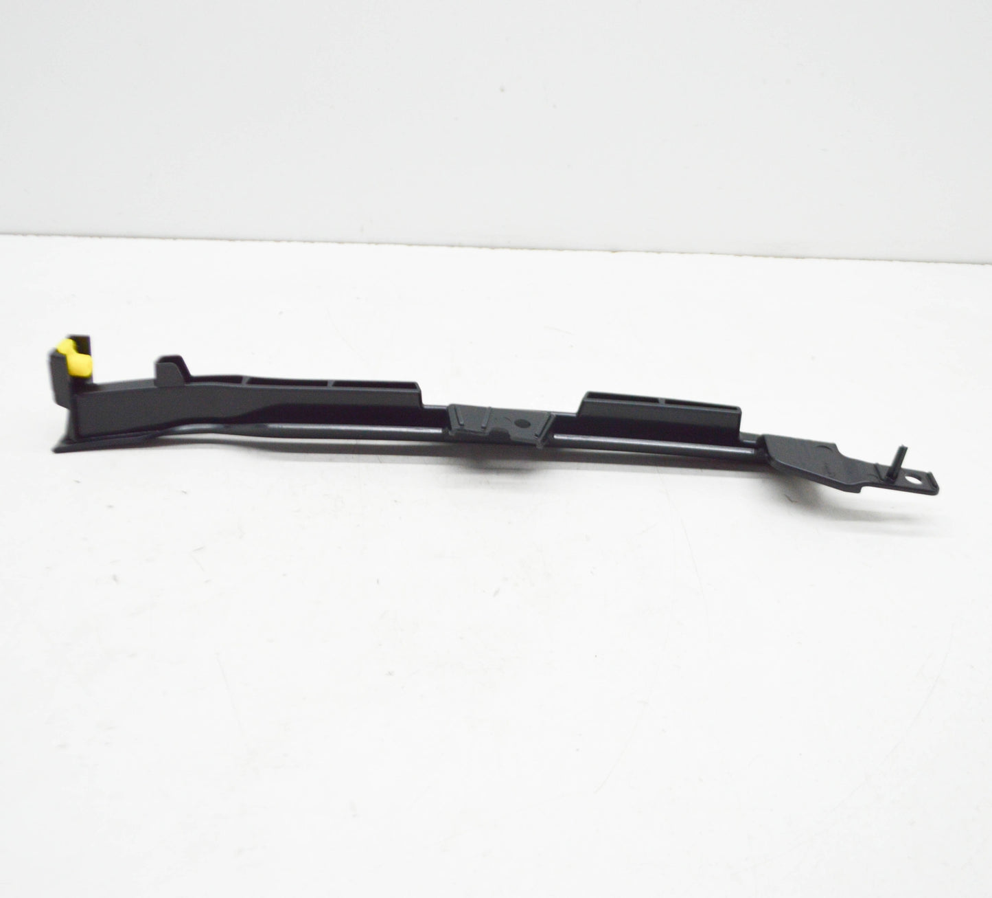 NEW AUDI A3 SPORTBACK 8Y FRONT RIGHT WING PLASTIC COVER 8Y0853242 ORIGINAL