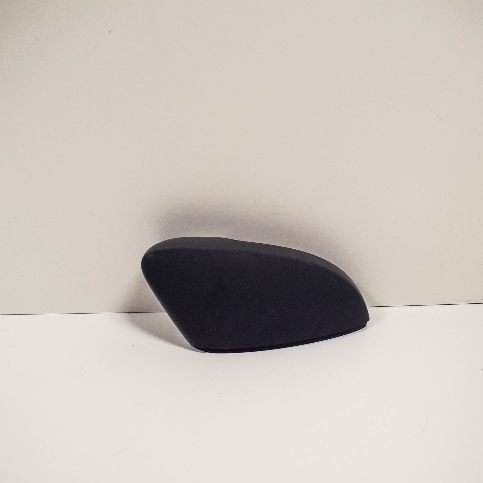 NEW VOLKSWAGEN BEETLE A5 FRONT RIGHT DOOR MIRROR CAP COVER 5C6857538AGRU