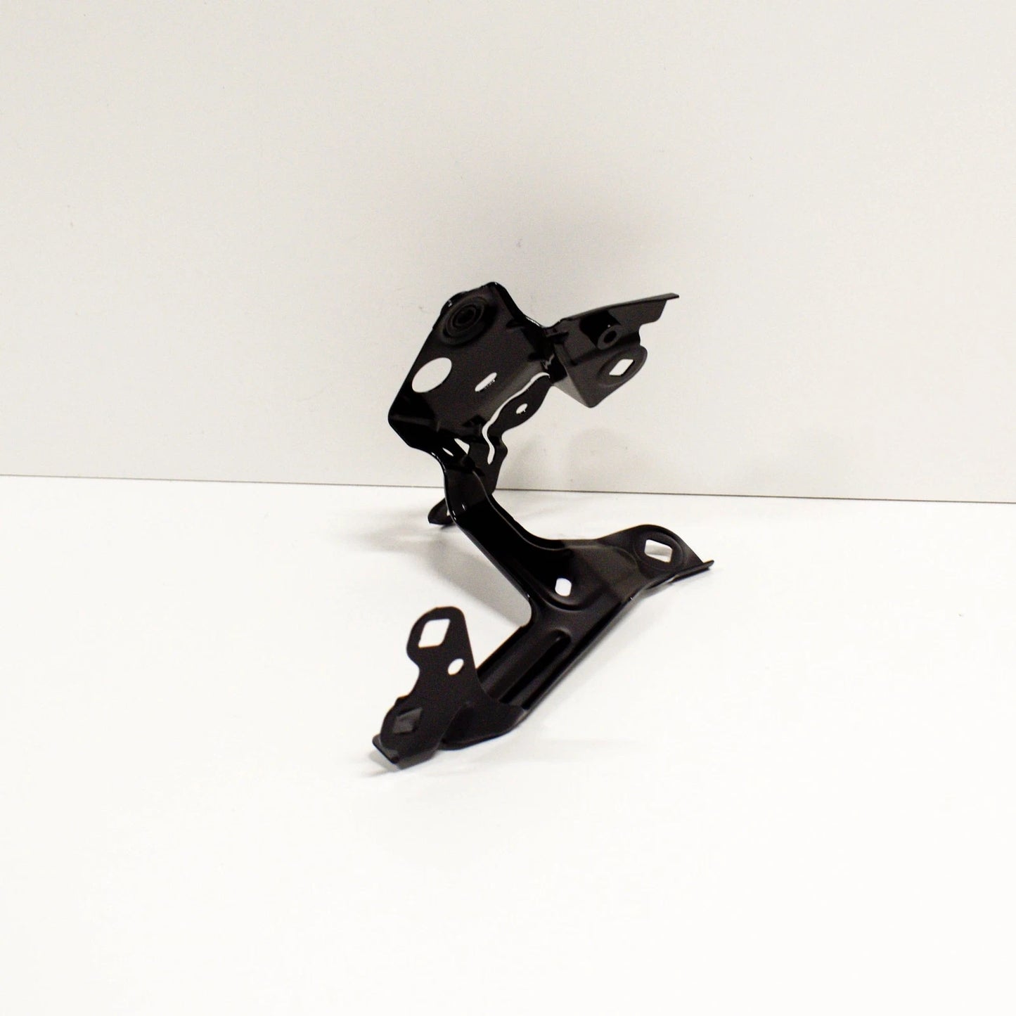 NEW BMW 5 G30 FRONT RIGHT SIDE PANEL BRACKET 41007440424 ORIGINAL