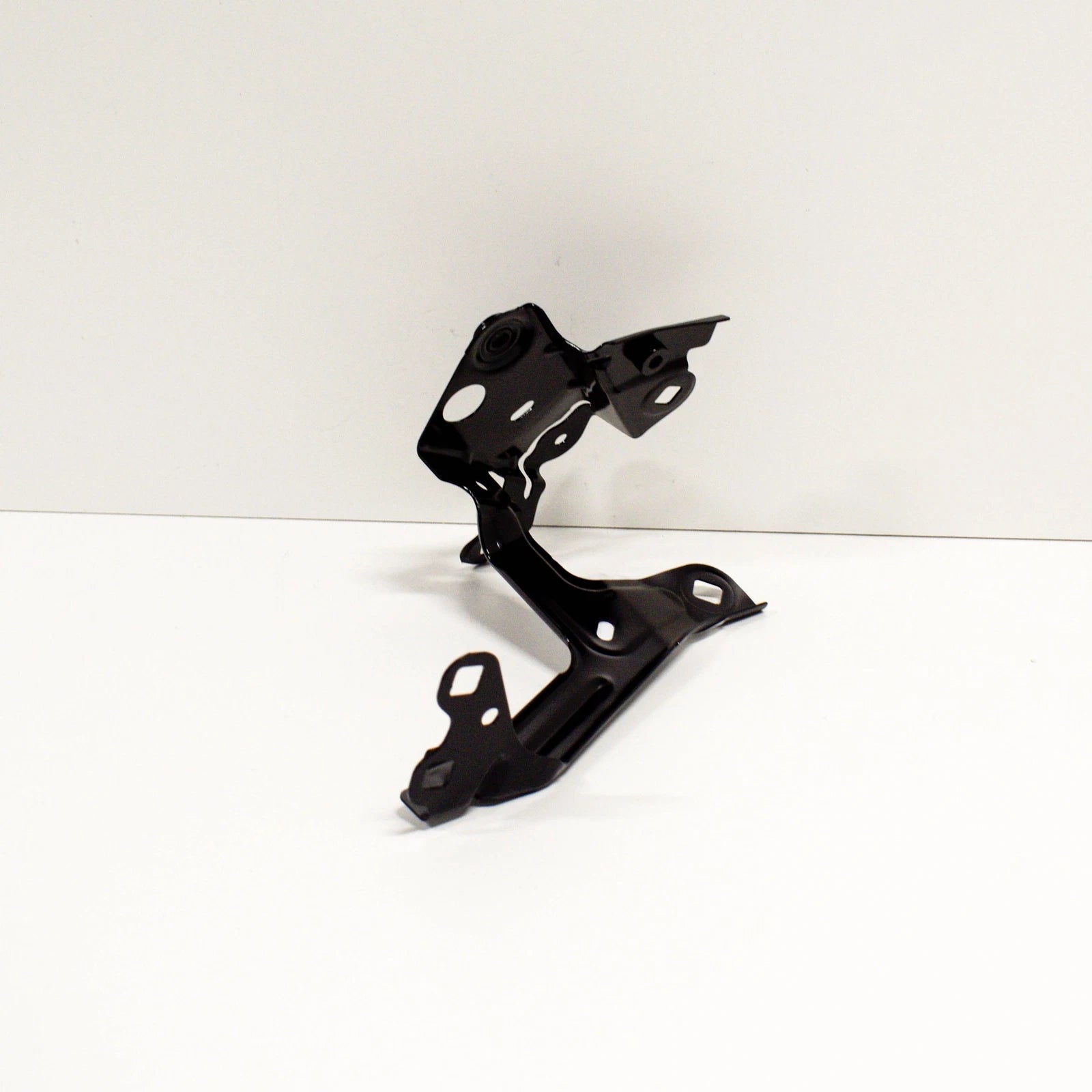 NEW BMW 5 G30 FRONT RIGHT SIDE PANEL BRACKET 41007440424 ORIGINAL