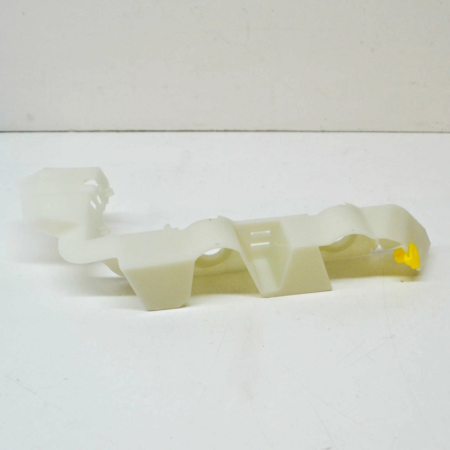 NEW AUDI A4 S4 B9 FRONT RIGHT UPPER BUMPER BRACKET 8W0807284E ORIGINAL