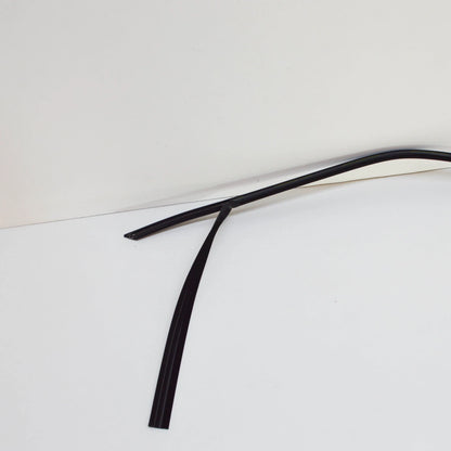 NEW AUDI A3 8P FRONT RIGHT DOOR WINDOW GUIDE 8P3837440D ORIGINAL