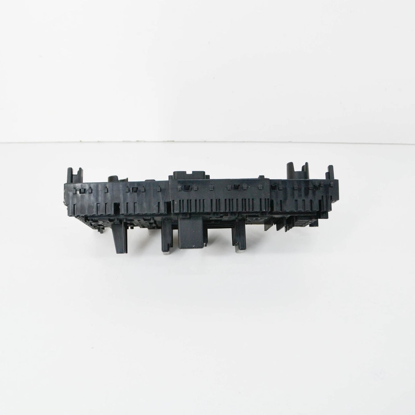 NEW MERCEDES-BENZ E W213 FUSE AND RELAY BOX SRB RELAY A2139068901 ORIGINAL