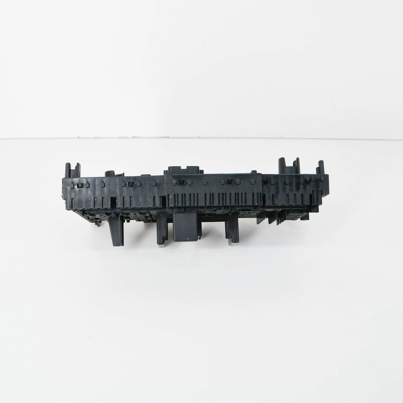 NEW MERCEDES-BENZ E W213 FUSE AND RELAY BOX SRB RELAY A2139068901 ORIGINAL