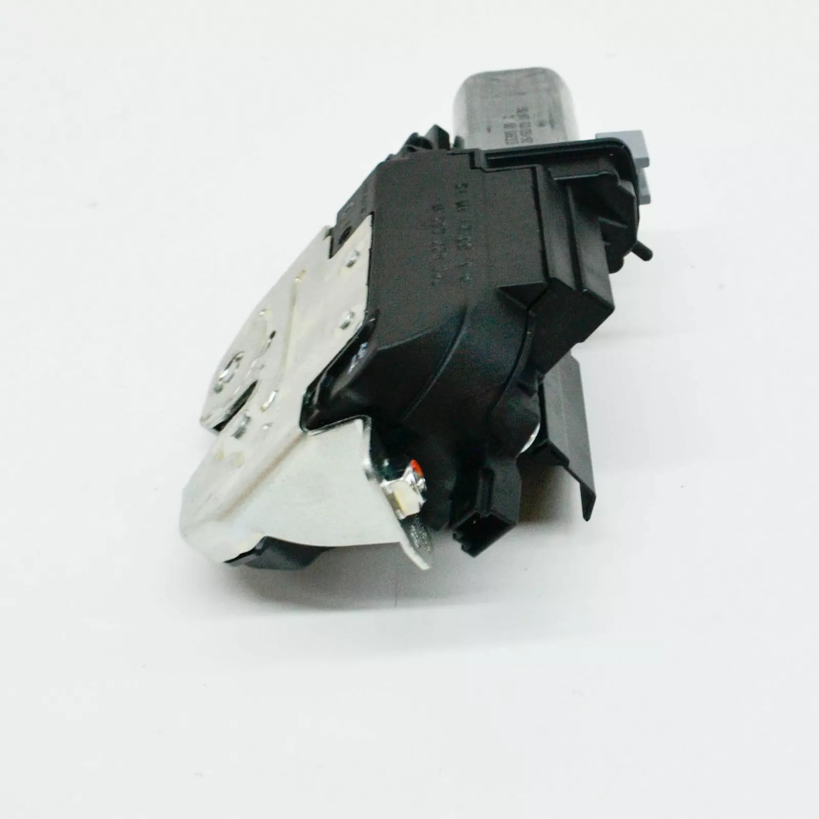 NEW VOLKSWAGEN TOUAREG 7P REAR LID LOCK 7P0827505M ORIGINAL