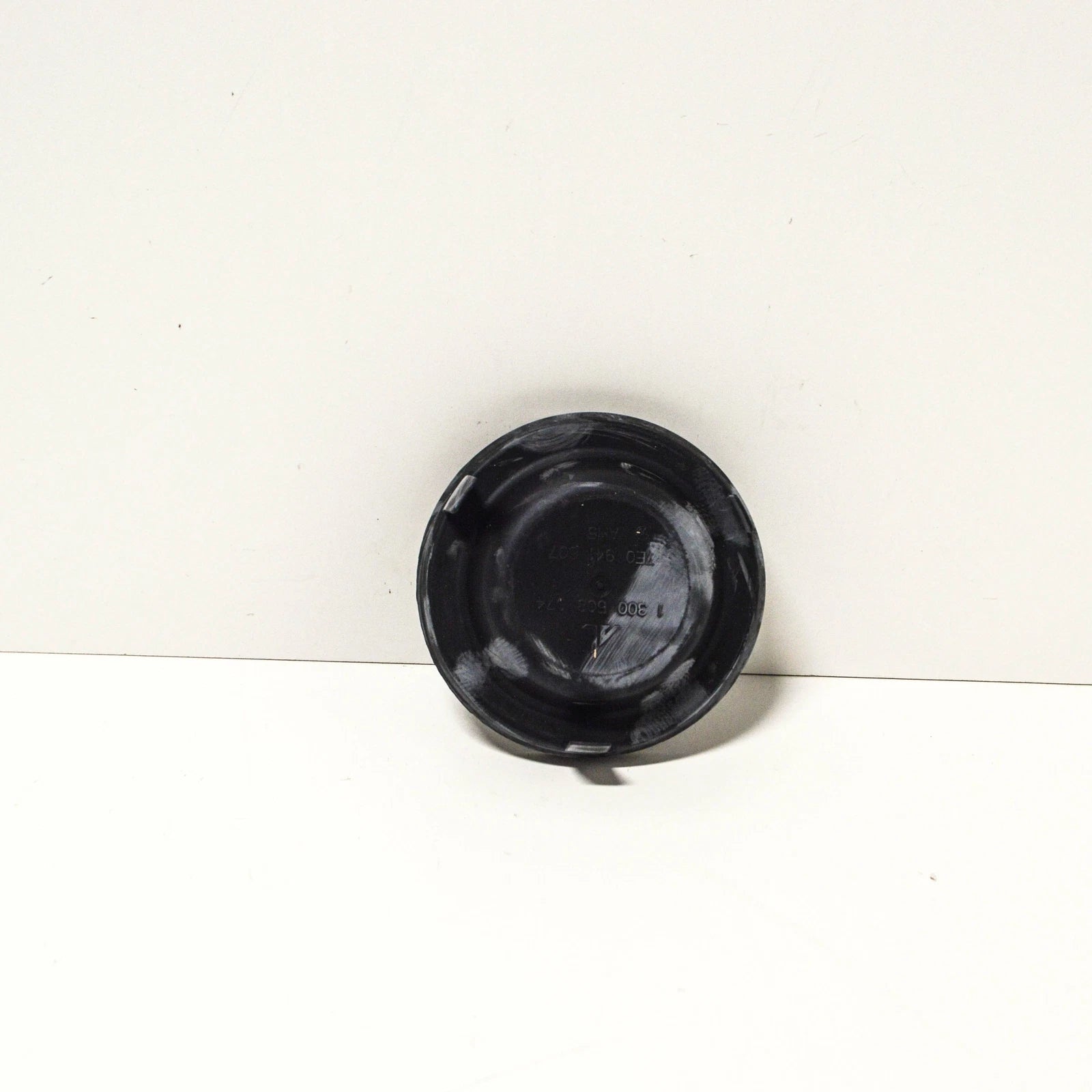 NEW VOLKSWAGEN TR T5 HALOGEN HEADLIGHT PROTECTION CAP 7E0941607 ORIGINAL