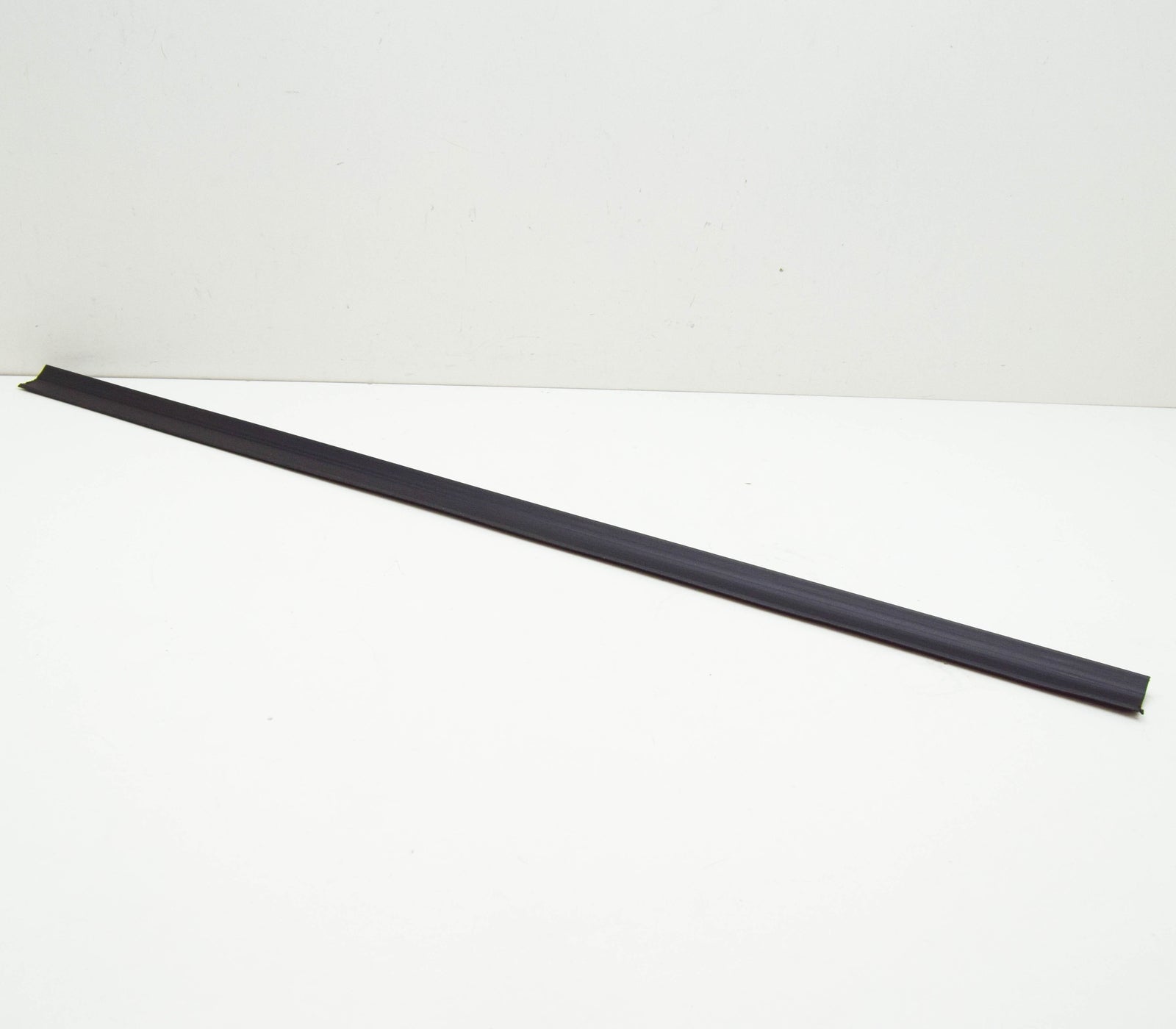 new bmw z4 roadster e85 door weatherstrip joint seal 51337016643 7016643