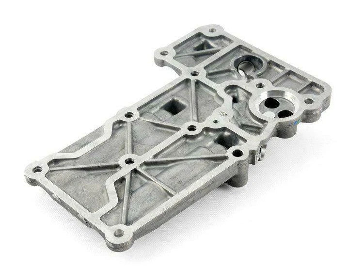 NEW AUDI A6 C7 CRANKCASE VENT COVER 079103704N ORIGINAL