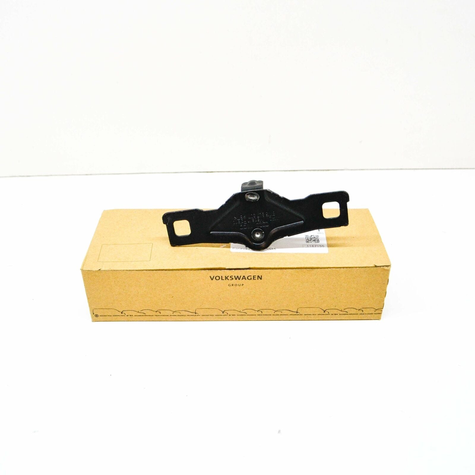 NEW AUDI A4 B9 REAR TAILGATE BOOTLID DECK STRIKER PLATE 8W5827507 ORIGINAL