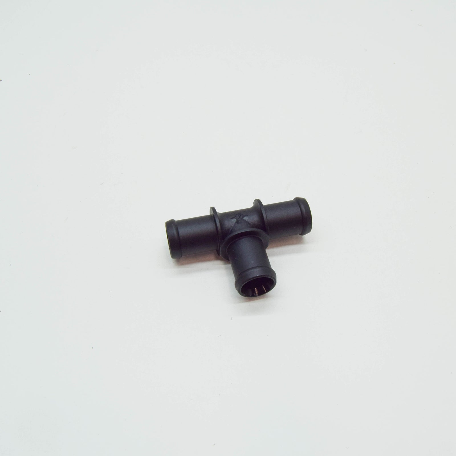 new audi q7 4m cooling system t-piece n90760601 original