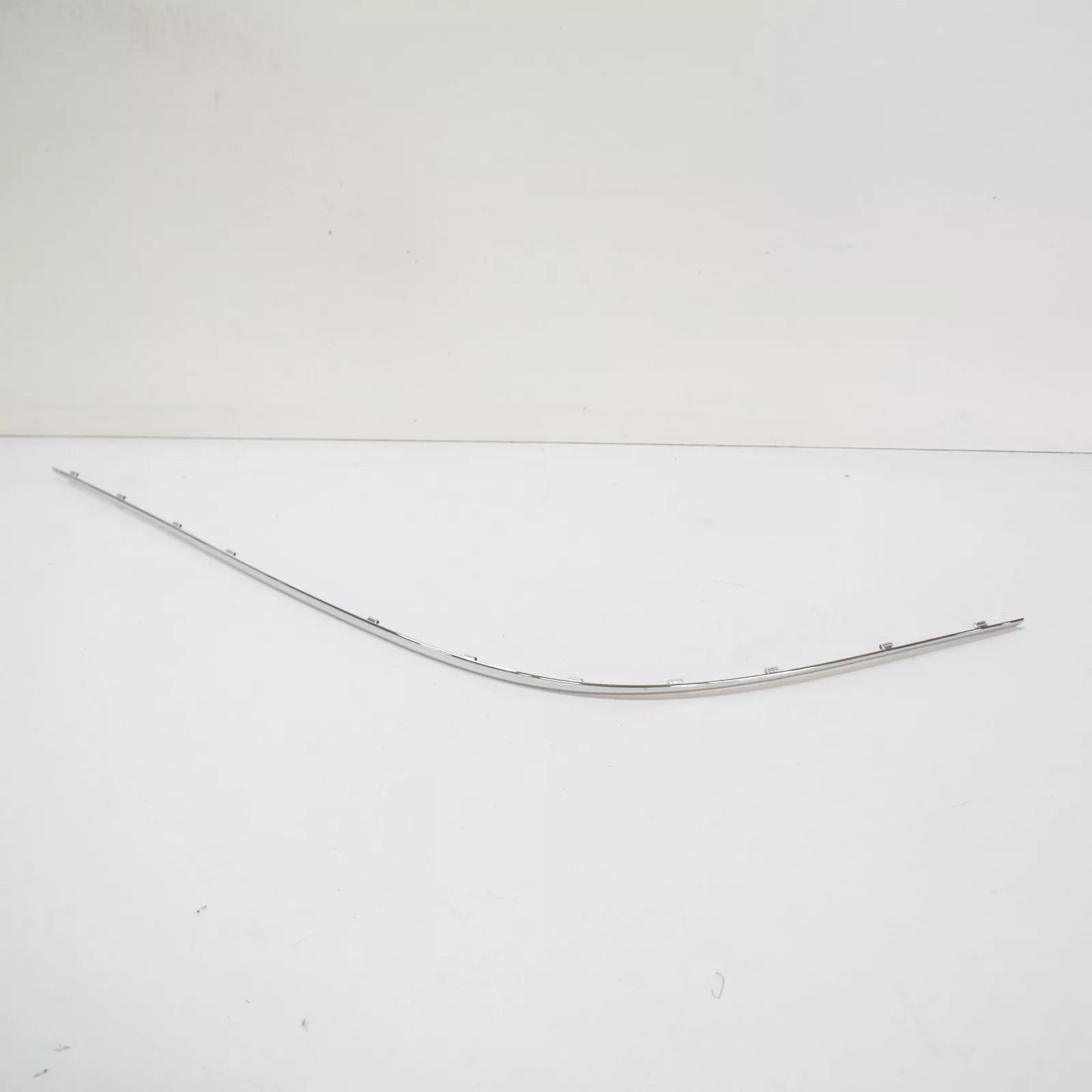 NEW MB CLK C209 REAR BUMPER RIGHT TRIM CHROME A2098850621 2007 ORIGINAL