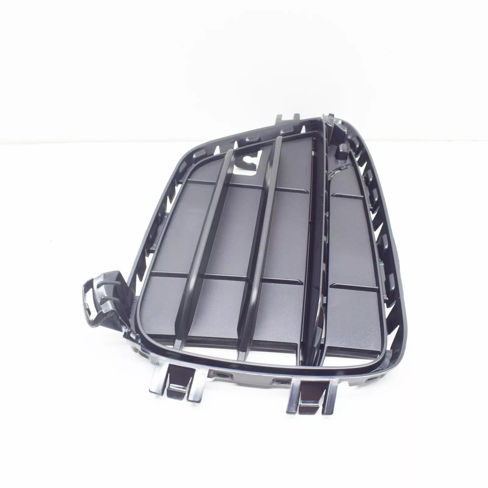 NEW BMW X4 F26 FRONT BUMPER LEFT VENT GRILLE 51117348109 ORIGINAL