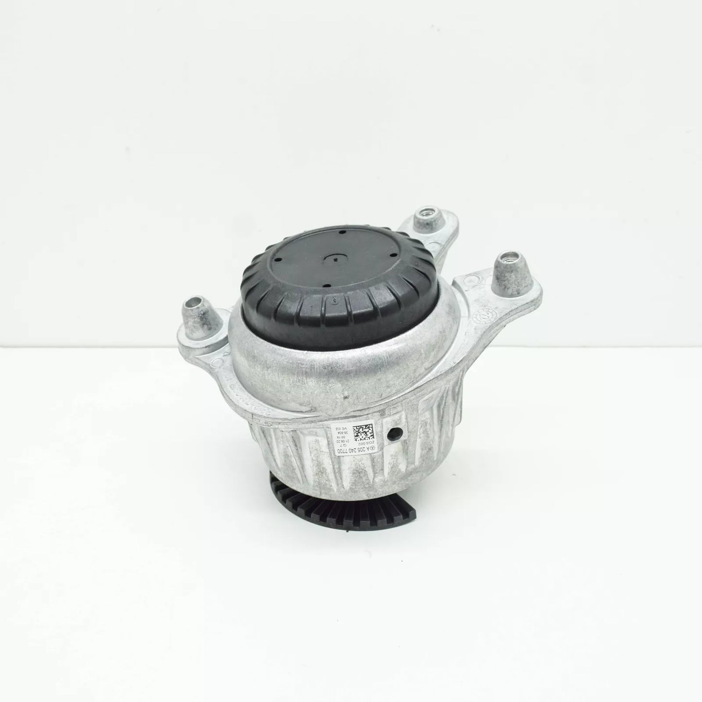 NEW MERCEDES-BENZ E COUPE C238 RIGHT SIDE ENGINE MOUNT A2052407700 ORIGINAL