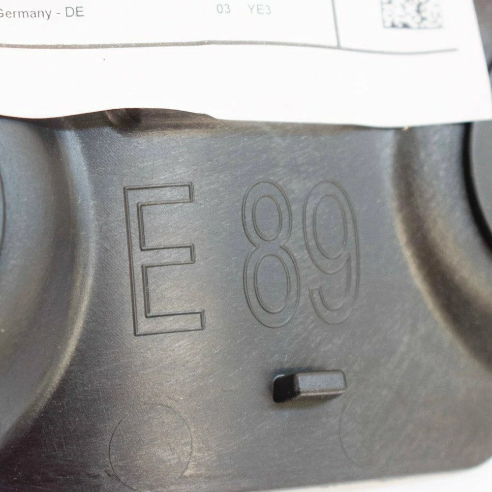 NEW BMW Z4 E89 FRONT RIGHT ARCH COVER 51717149450 7149450 ORIGINAL