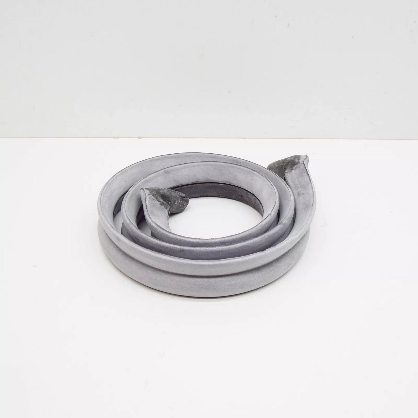 NEW MERCEDES-BENZ SL R107 FRONT FOLDING TOP SEAL A1077790022 ORIGINAL