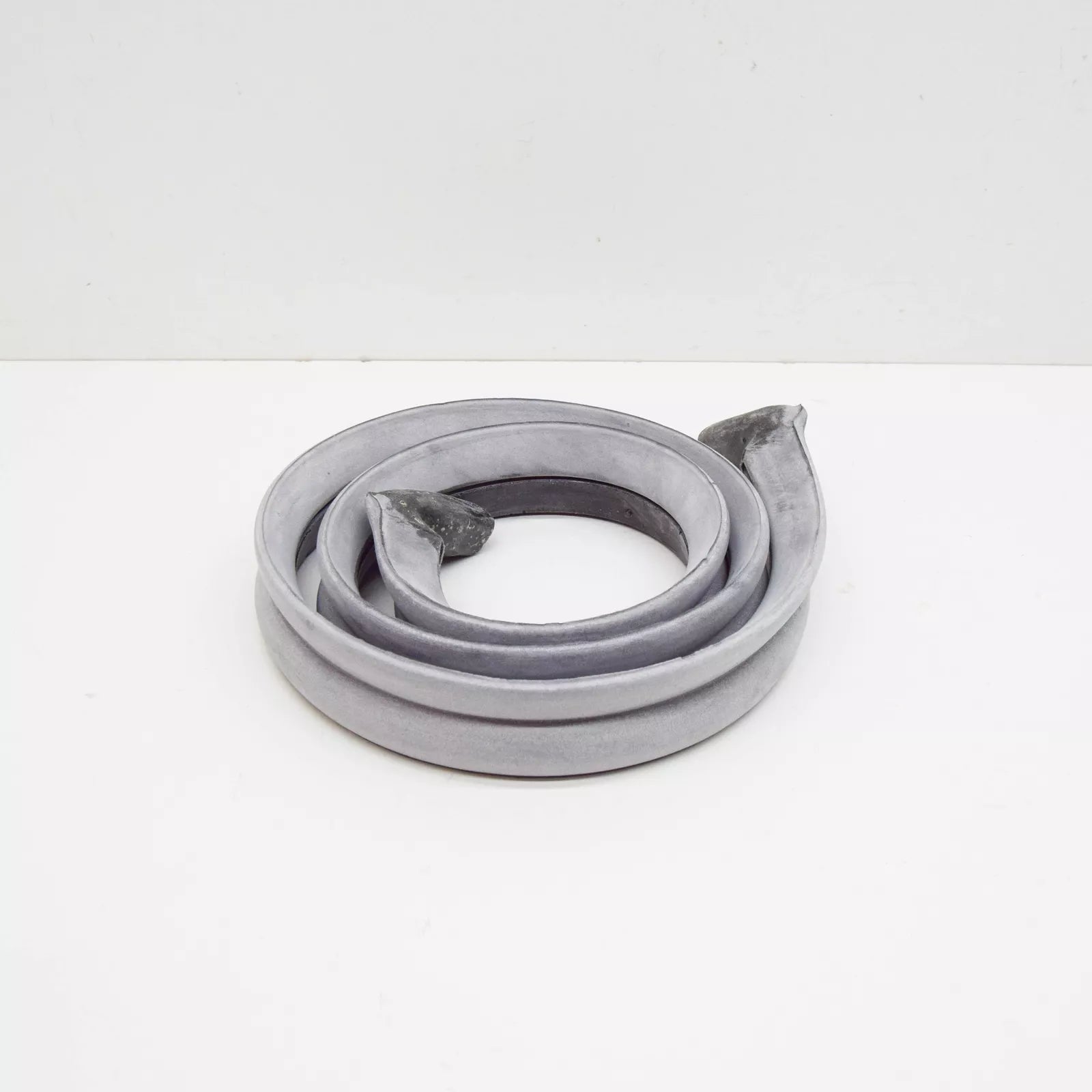 NEW MERCEDES-BENZ SL R107 FRONT FOLDING TOP SEAL A1077790022 ORIGINAL