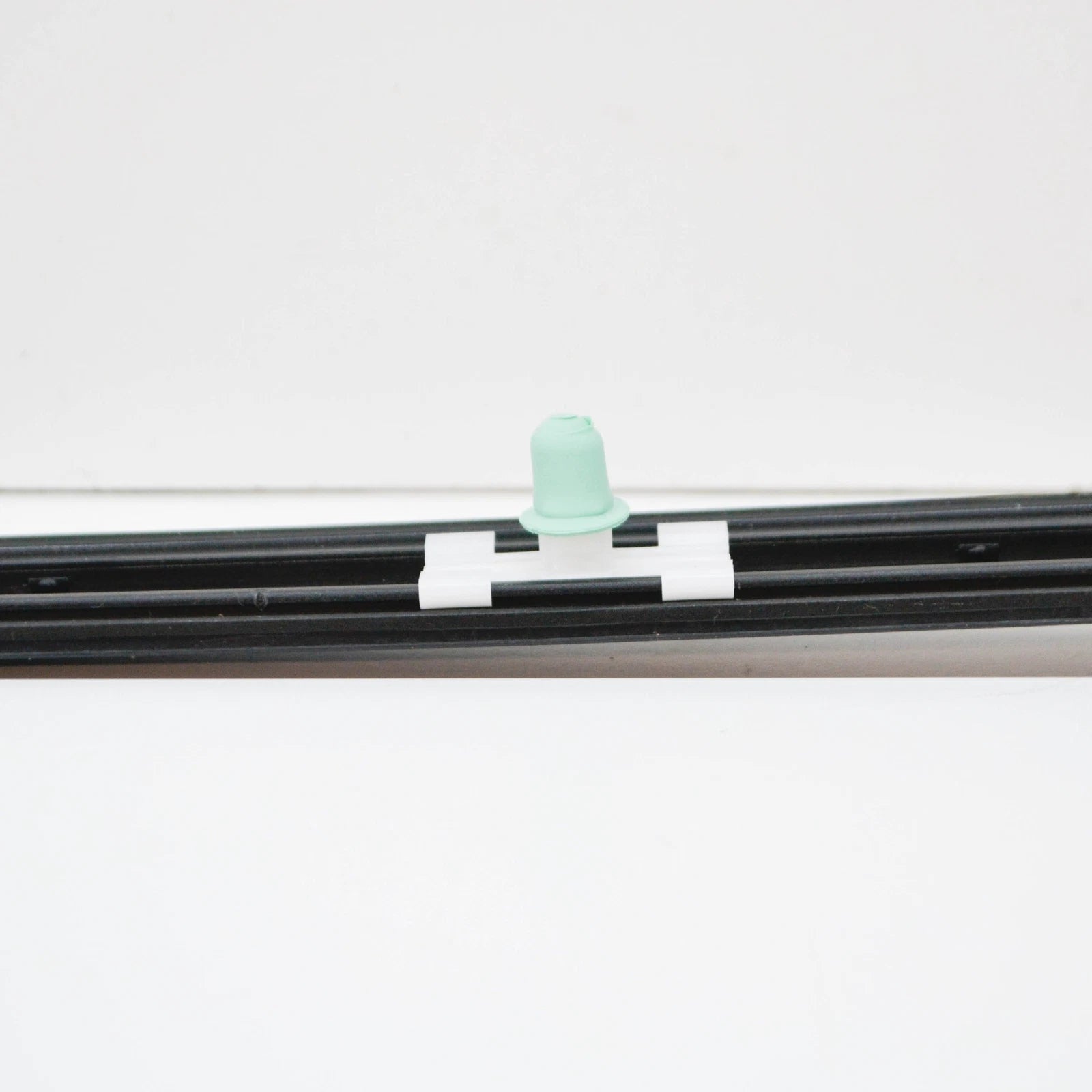 NEW BMW 3 E46 REAR RIGHT DOOR MOLDING TRIM 51138208452 8208452 ORIGINAL