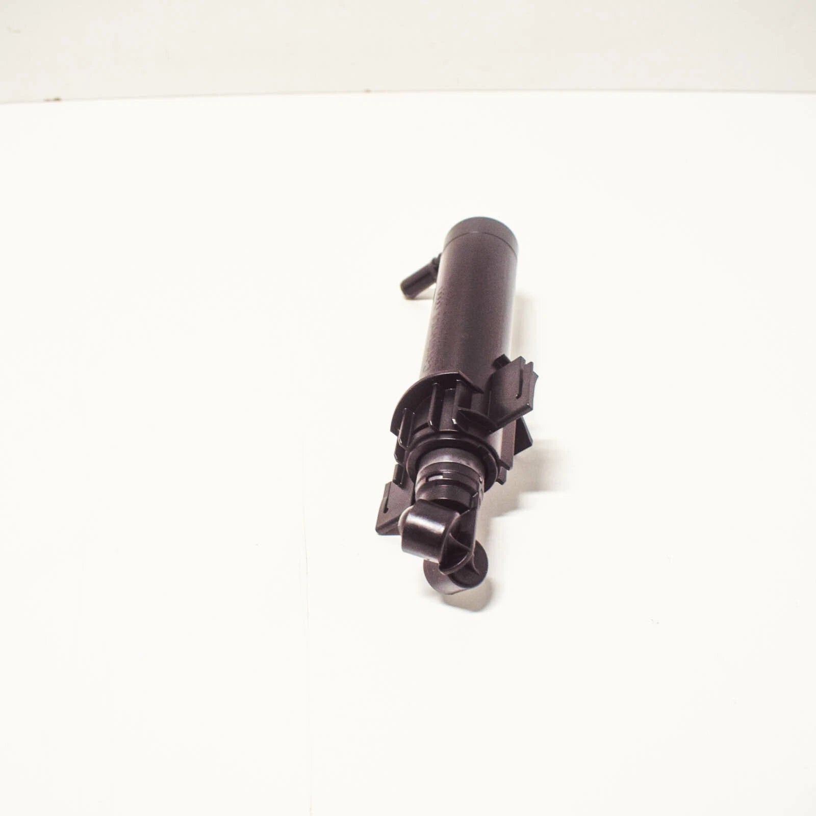 NEW AUDI A5 8T LEFT SIDE HEADLIGHT WASHER NOZZLE 8T0955101D 2015 ORIGINAL