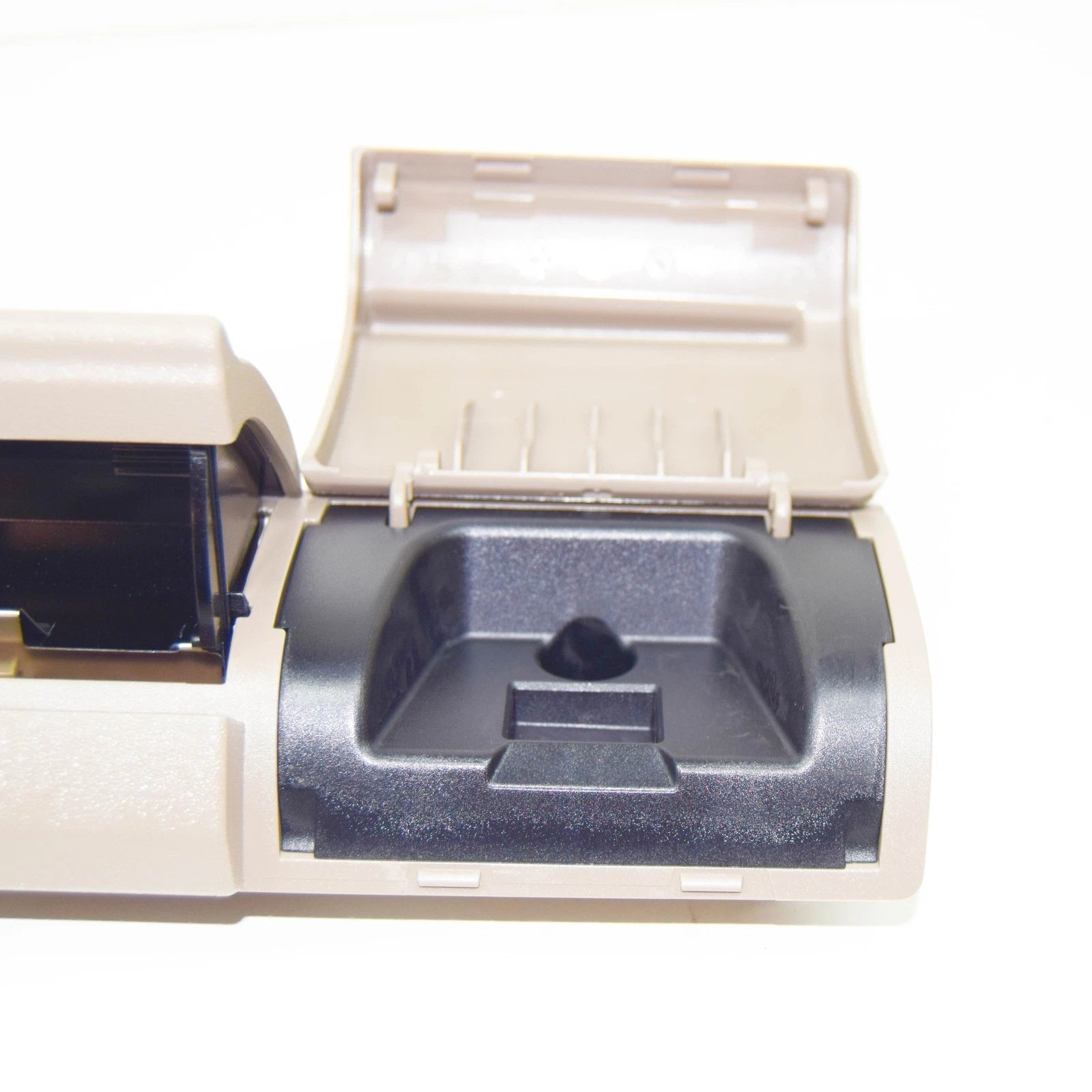 NEW MERCEDES-BENZ VIANO W639 REAR RIGHT ASHTRAY CUP HOLDER BEIGE A63981002308J06