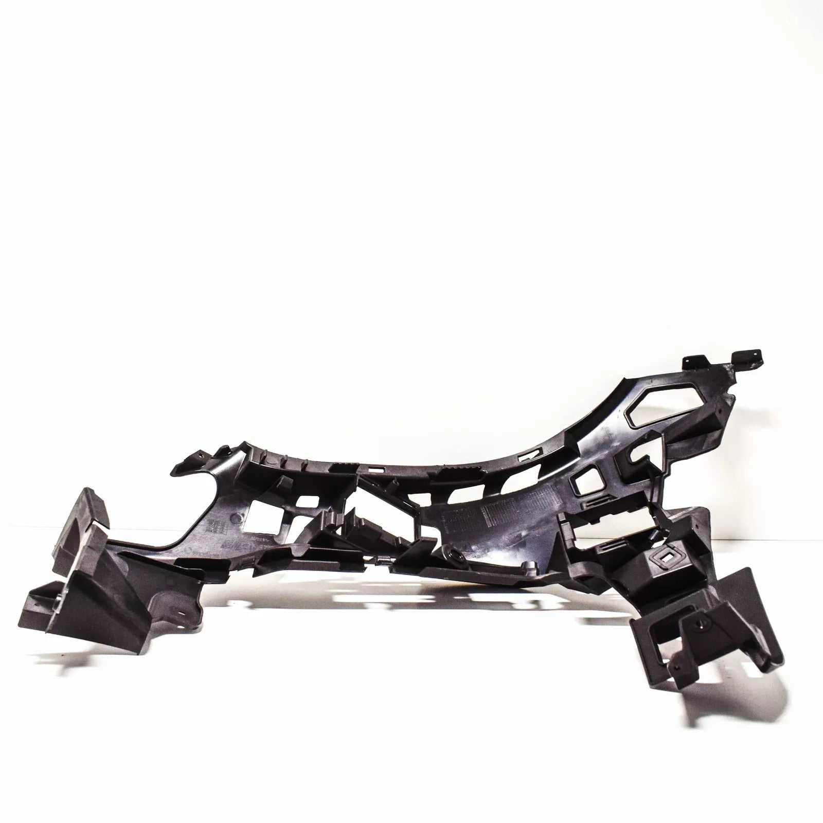 NEW MERCEDES-BENZ E-CLASS C238 FRONT BUMPER RIGHT BRACKET A2138852400 ORIGINAL