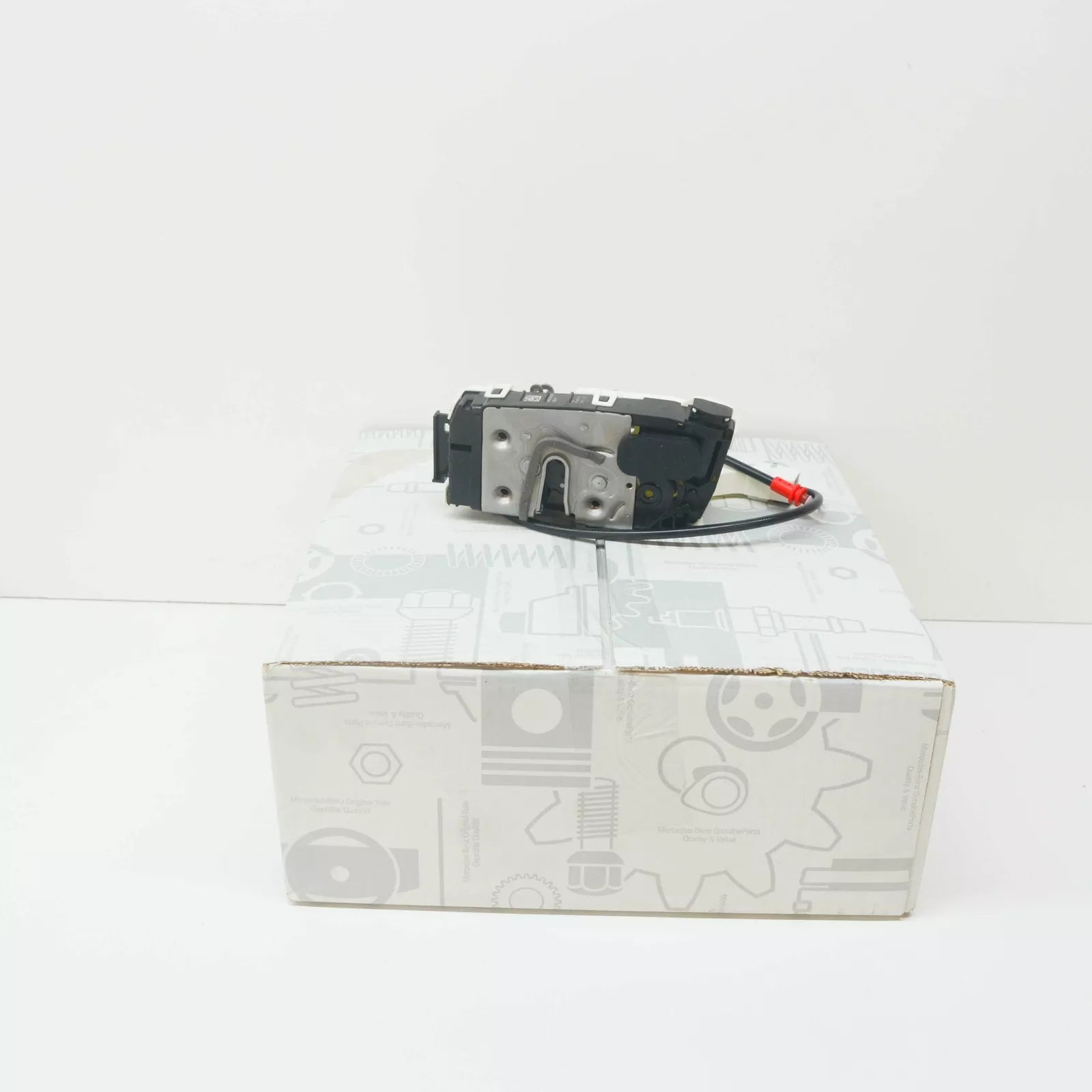 NEW MERCEDES-BENZ SPRINTER 906 REAR PANEL DOOR LOCK A9067400935