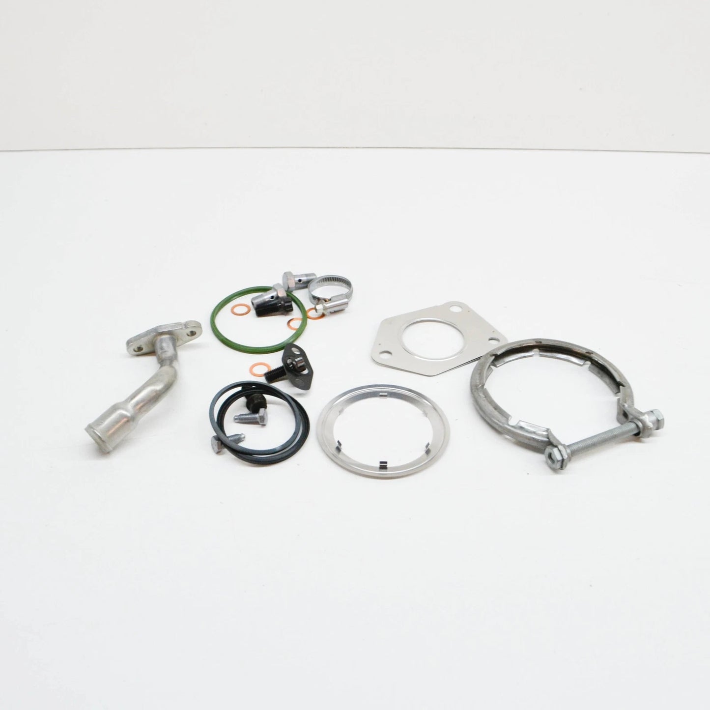 NEW BMW 3 E90 TURBOCHARGER INSTALLATION KIT 11652365501 2365501 ORIGINAL