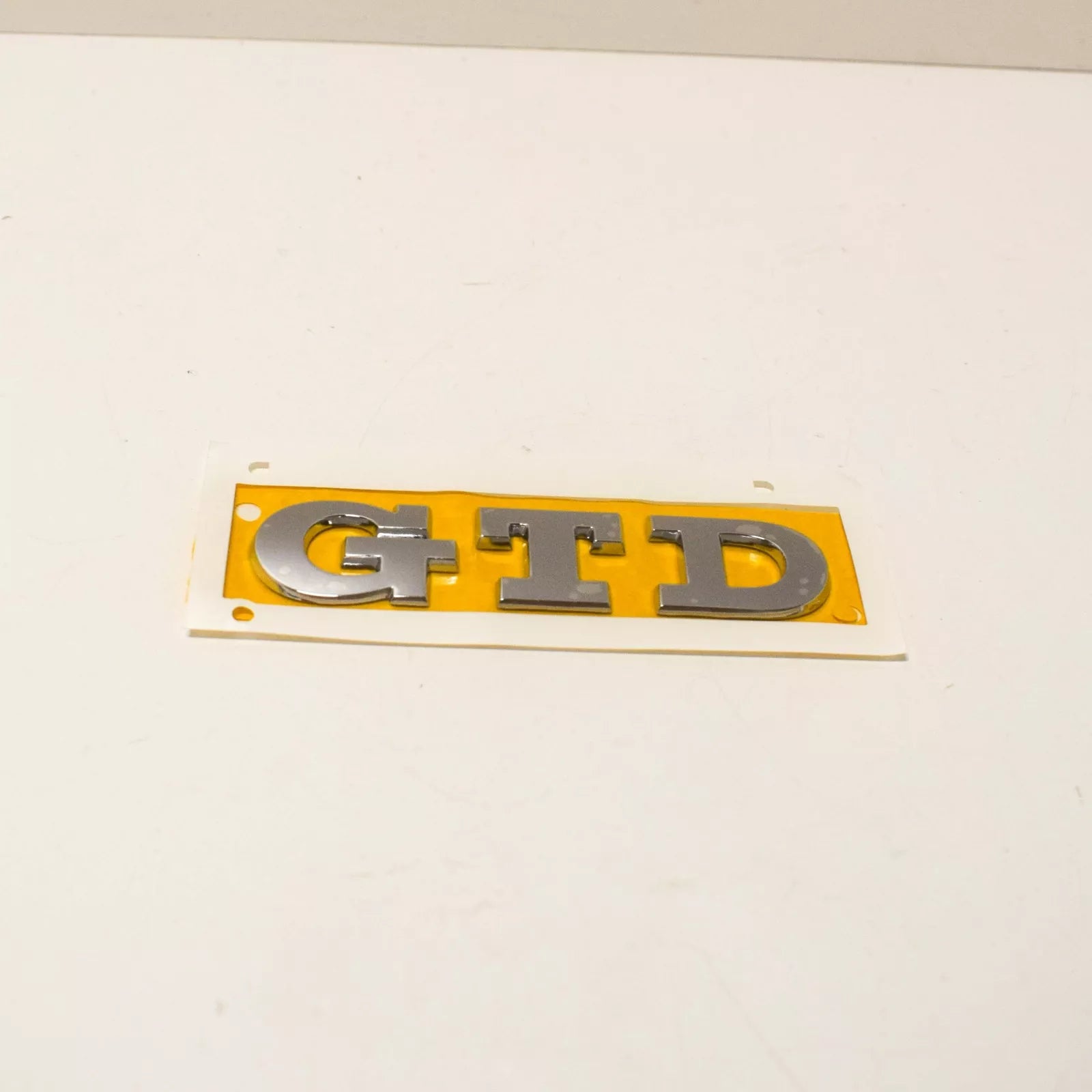 NEW VW GOLF MK7 REAR BOOT LID TRUNK "GTD" EMBLEM BAGDE 5G0853675R2ZZ