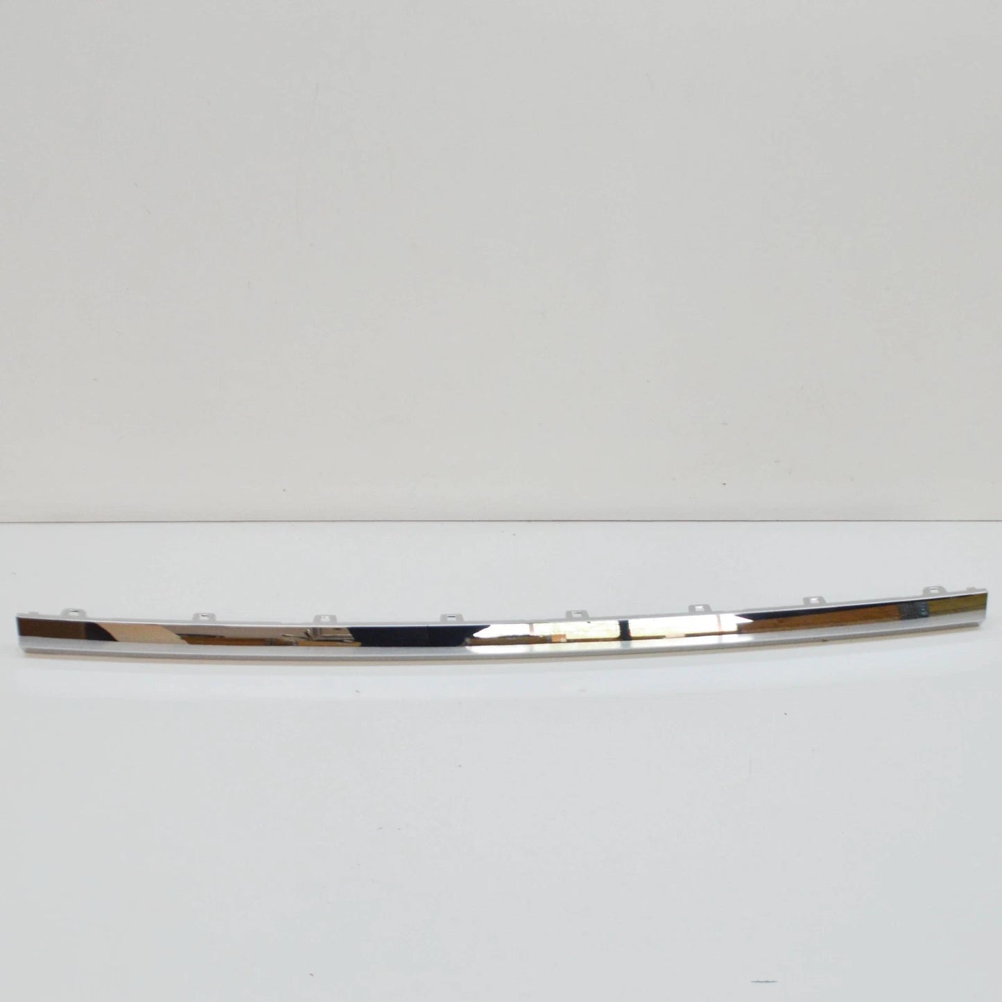 NEW VOLKSWAGEN TOUAREG CR7 REAR BUMPER CENTER MOLDING 760853835 ORIGINAL