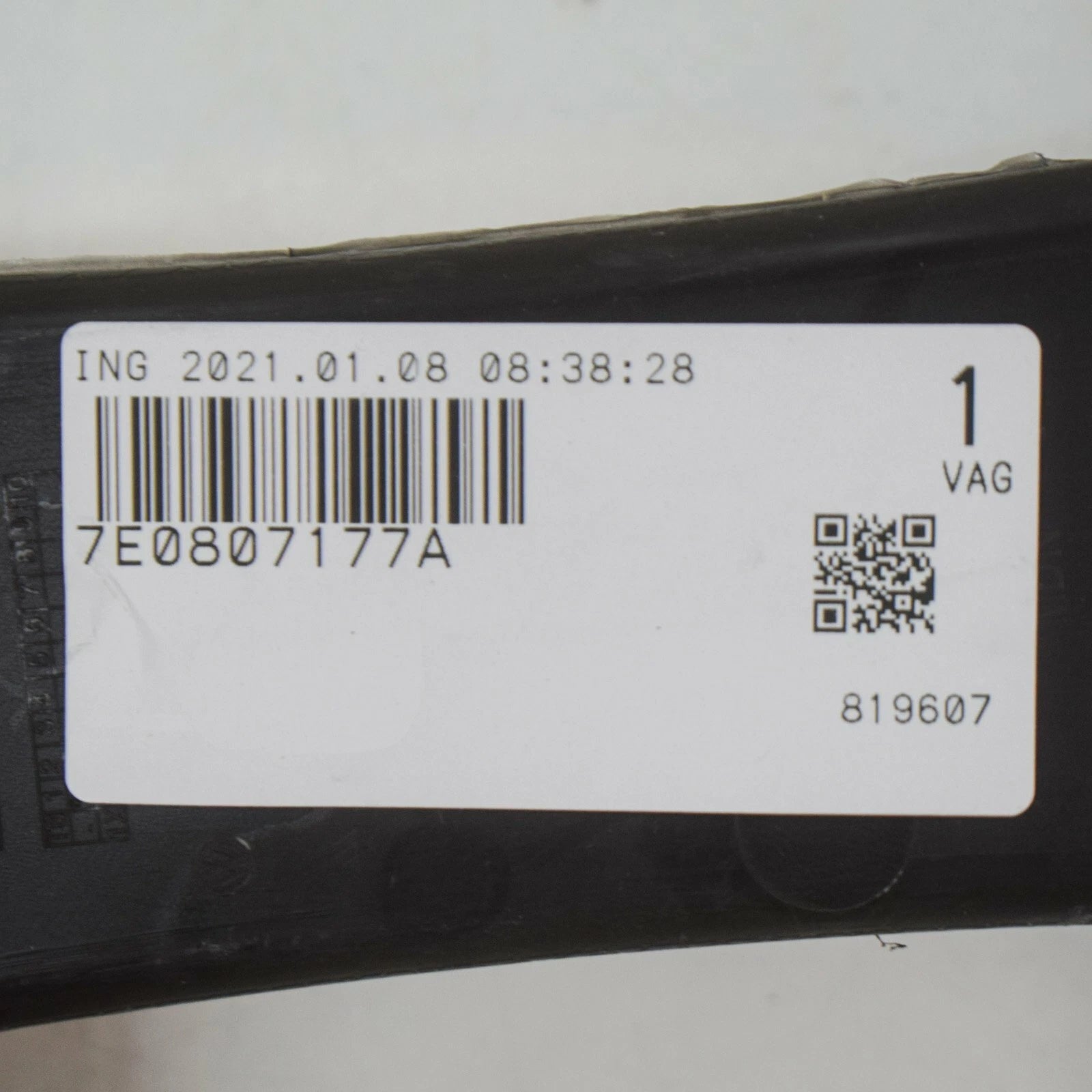 NEW VW TRANSPORTER T6 FRONT LEFT BUMPER GUIDE PROFILE 7E0807177A ORIGINAL