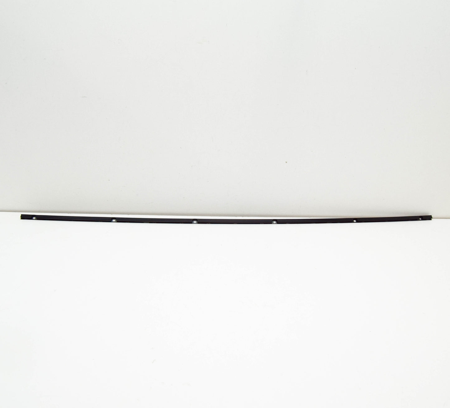 new skoda kamiq left windshield retaining strip 657854541 original