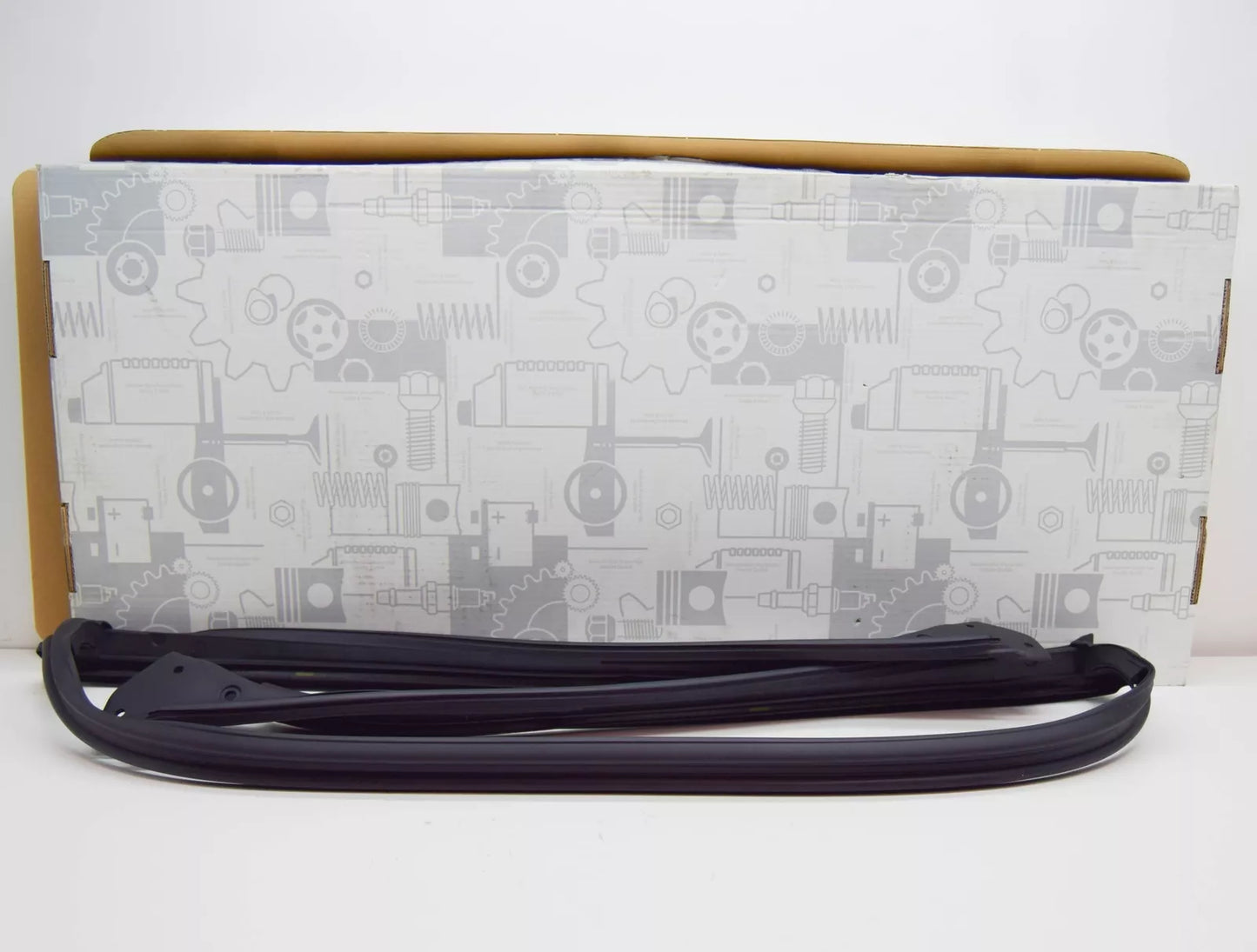 NEW MERCEDES-BENZ E CABRIO A207 WINDSHIELD SEALING FRAME A2076710120 ORIGINAL