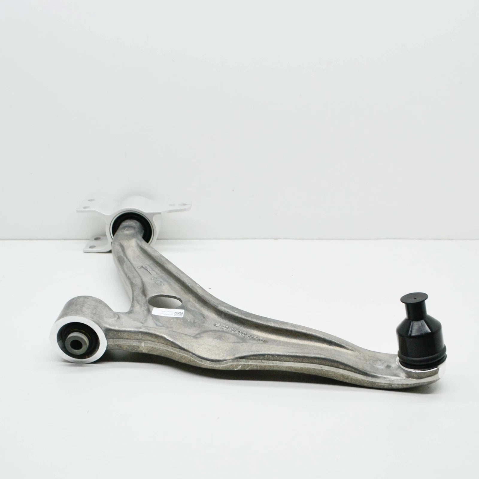 NEW MB GLA H247 AMG FRONT LEFT LOWER TRANSVERSE CONTROL ARM A2473308301 ORIGINAL