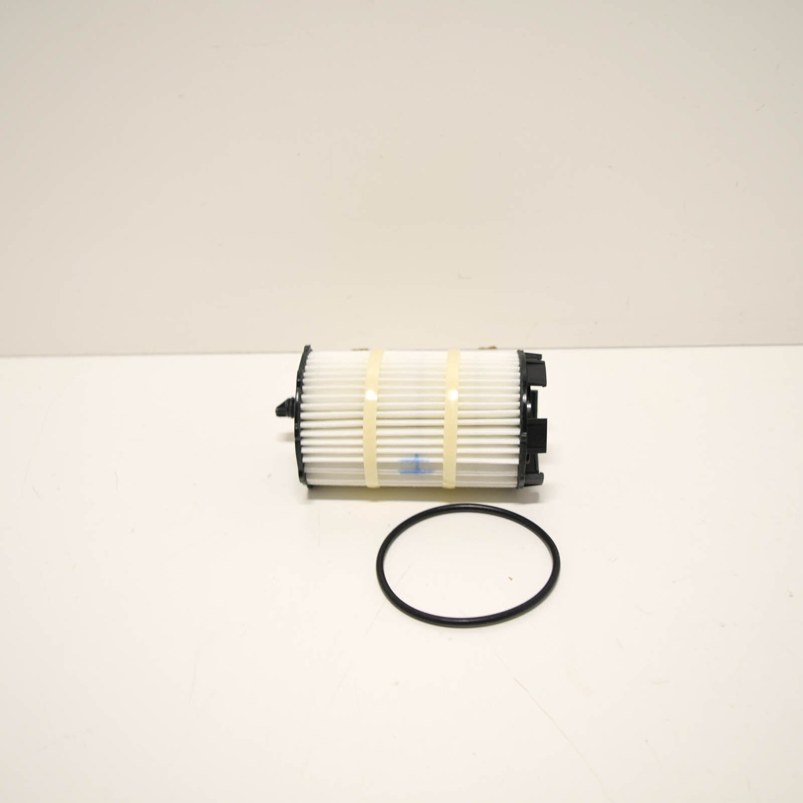 NEW AUDI S5 8T OIL FILTER 079198405E 4.2 PETROL 260KW ORIGINAL