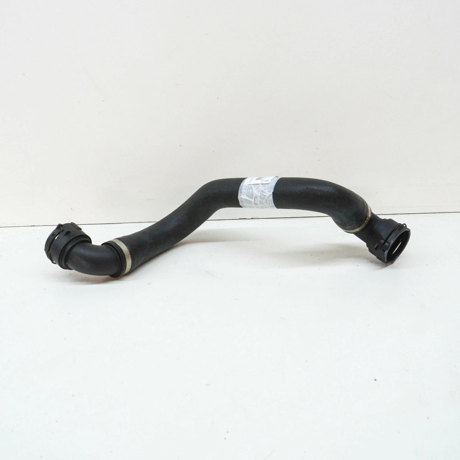 NEW MERCEDES-BENZ E W213 RIGHT WATER COOLING RADIATOR HOSE A2535014282