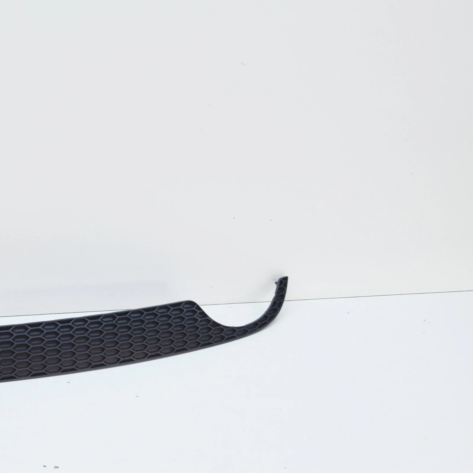 NEW AUDI A5 8T REAR BUMPER TRIM 8T0807833B01C