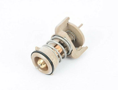 NEW VOLKSWAGEN BEETLE A5 ENGINE COOLANT REGULATOR 04L121113C ORIGINAL