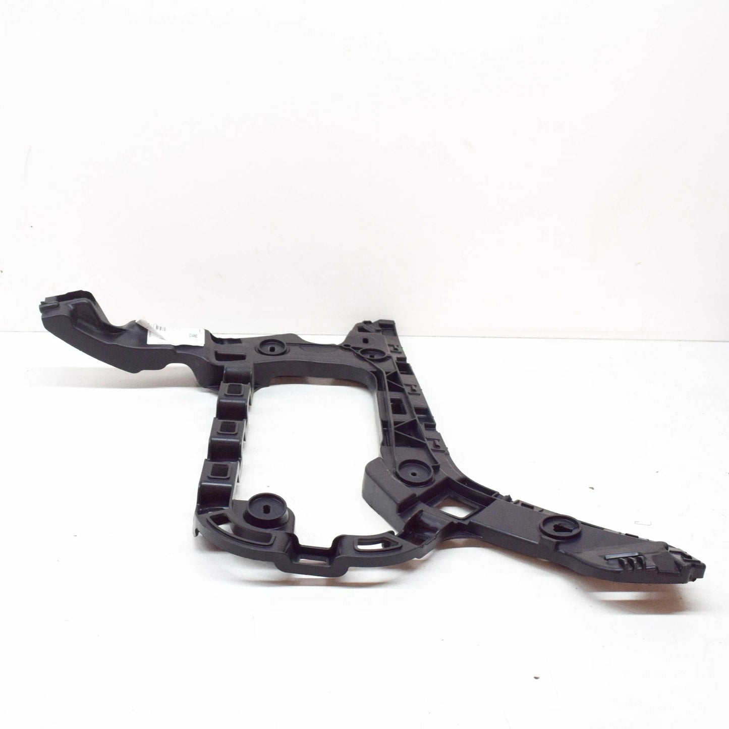 NEW VOLKSWAGEN PASSAT VARIANT B8 REAR RIGHT BUMPER BRACKET 3G9807394