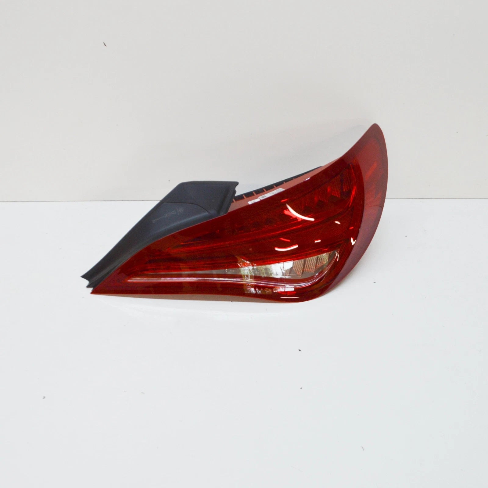 NEW MERCEDES-BENZ CLA COUPE C117 REAR RIGHT TAILLIGHT A1179060401 ORIGINAL