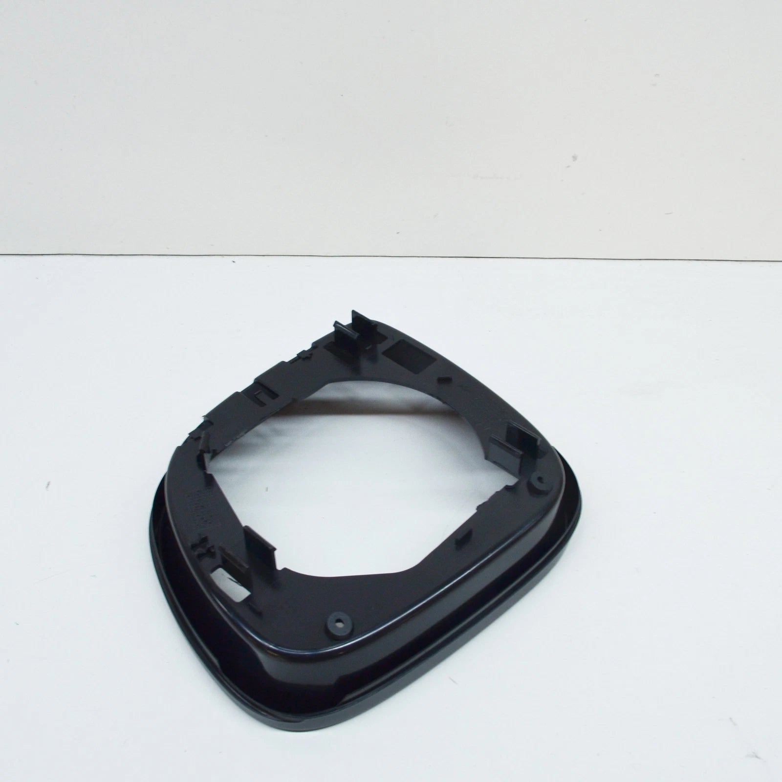 NEW VOLKSWAGEN AMAROK 2H RIGHT WING MIRROR TRIM RING 2H08585549B9