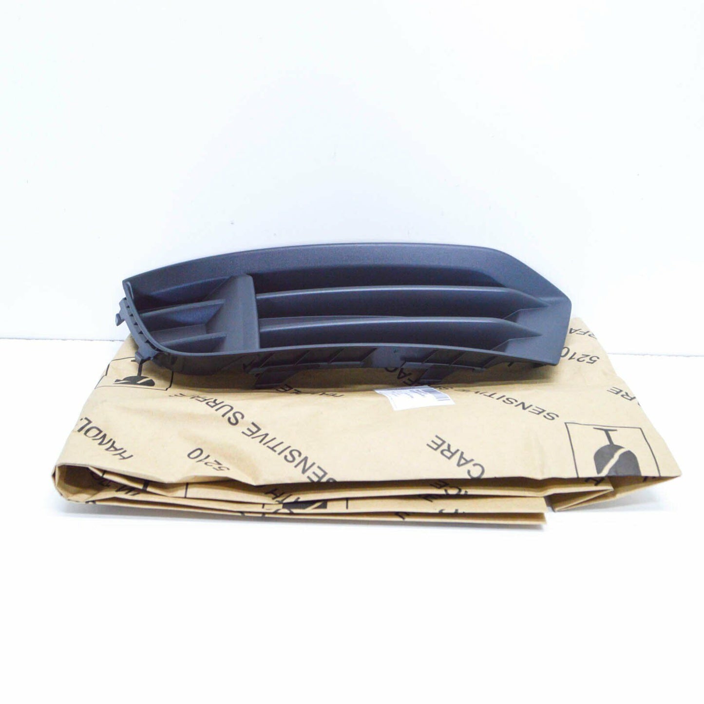 NEW AUDI A3 8V FRONT BUMPER LEFT AIR GUIDE GRILLE 8V5807681AA9B9 ORIGINAL