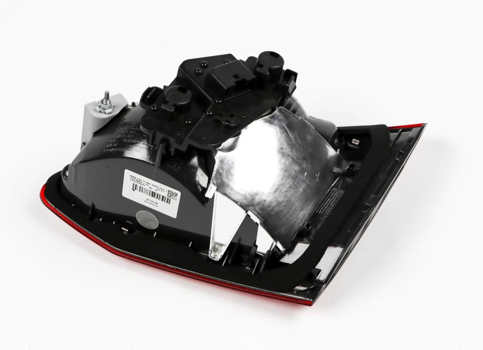 NEW BMW 2 F45 REAR LEFT TRUNK LID TAILLIGHT 63217311041 7311041 ORIGINAL