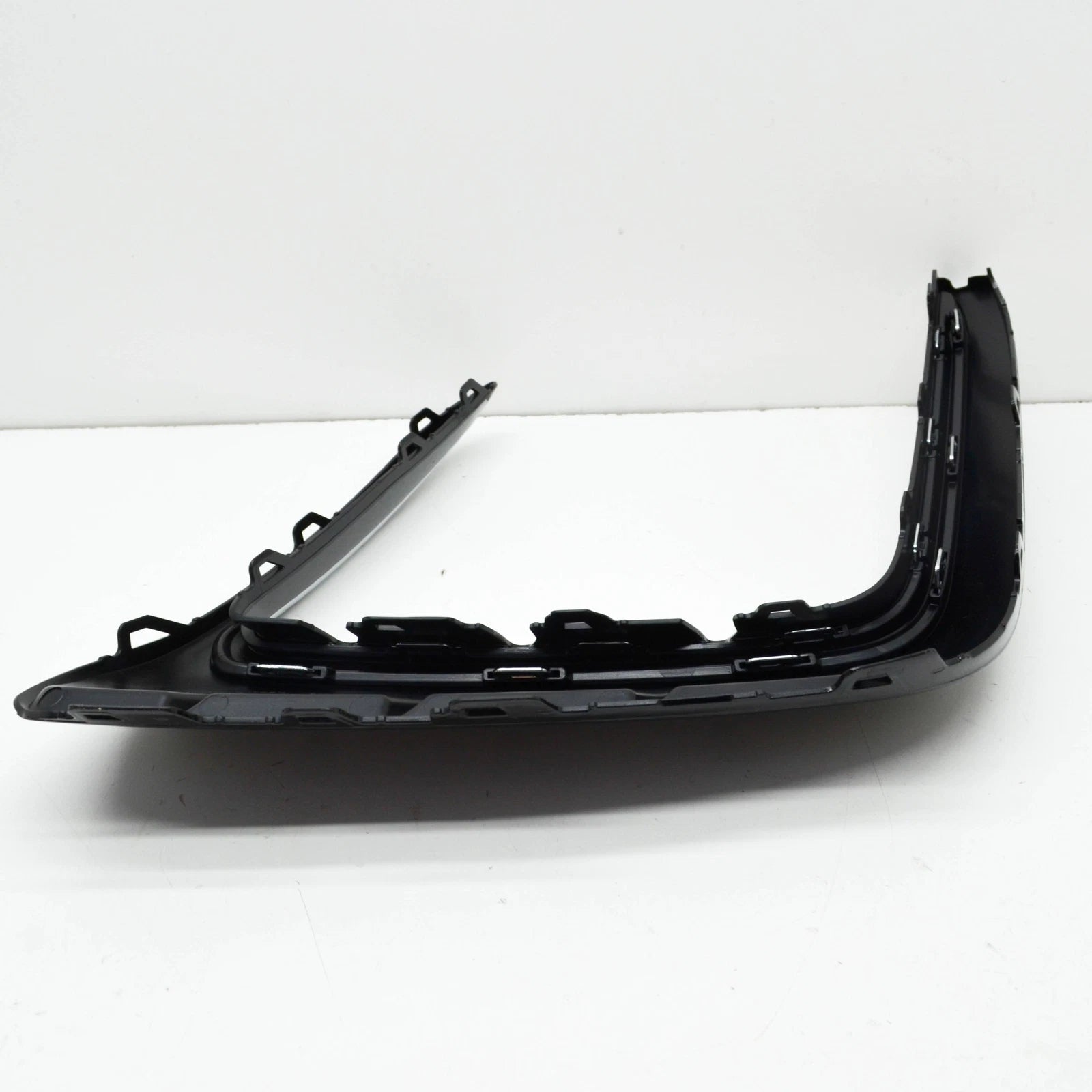NEW VW TIGUAN AD FRONT RIGHT BUMPER VENT GRILLE TRIM 5NA854662HDPJ