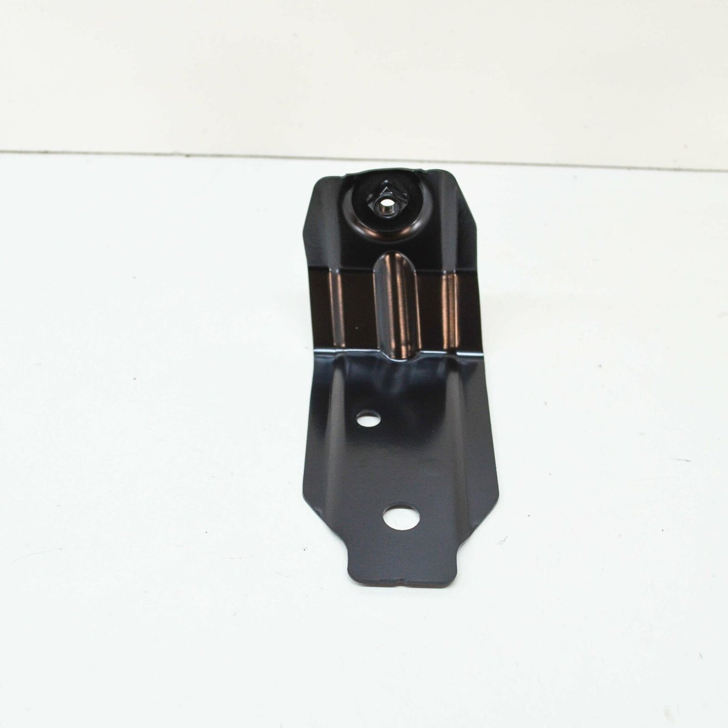 NEW VOLKSWAGEN ATLAS CA1 REAR RIGHT FENDER BRACKET 3CN809472 ORIGINAL