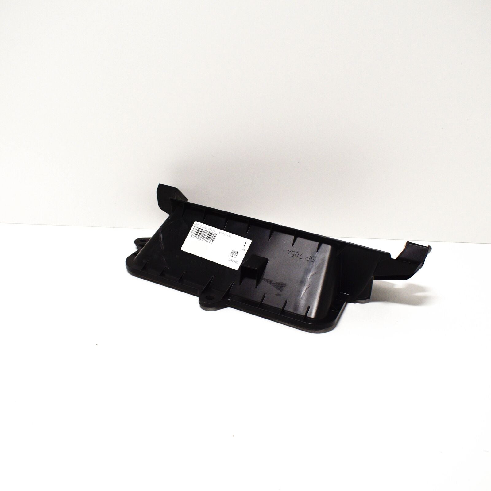 NEW MERCEDES BENZ C W205 AIR DUCT LHD A2058300044 ORIGINAL