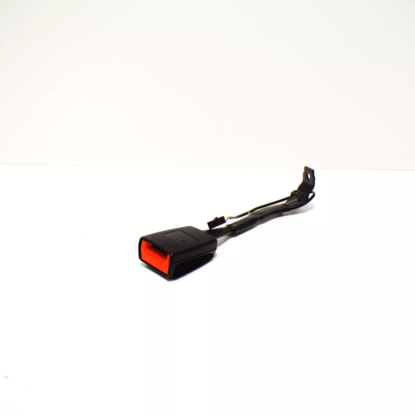 NEW VOLKSWAGEN GOLF MK6 FRONT LEFT SEAT BELT BUCKLE 1K3857755AGYLZ