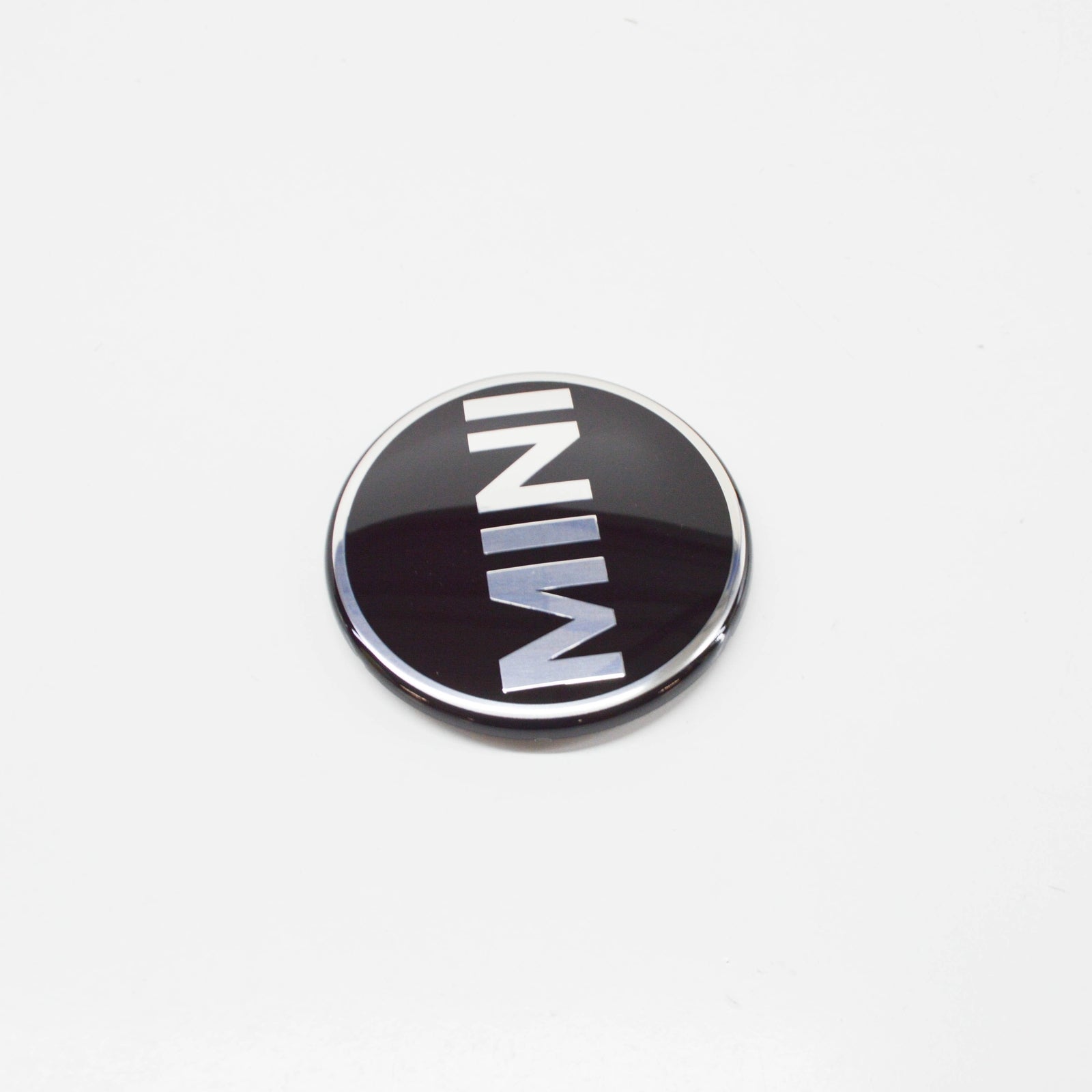 new mini countryman r60 rear trunk boot lid emblem badge 51149811724 original