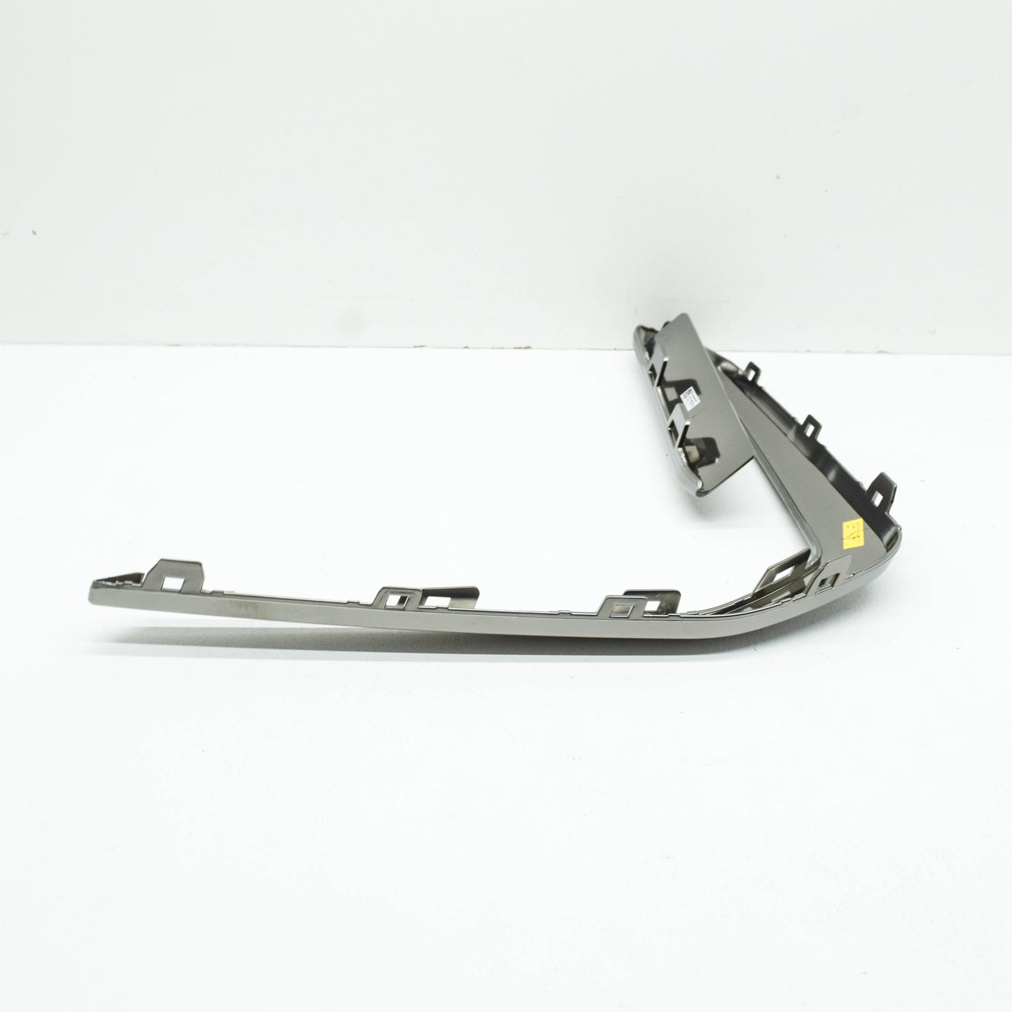 new bmw x7 g07 front bumper grille left finisher 51118092883 8092883 original